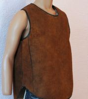 Men's vest with side buttons