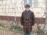 Men's coat with white stitches